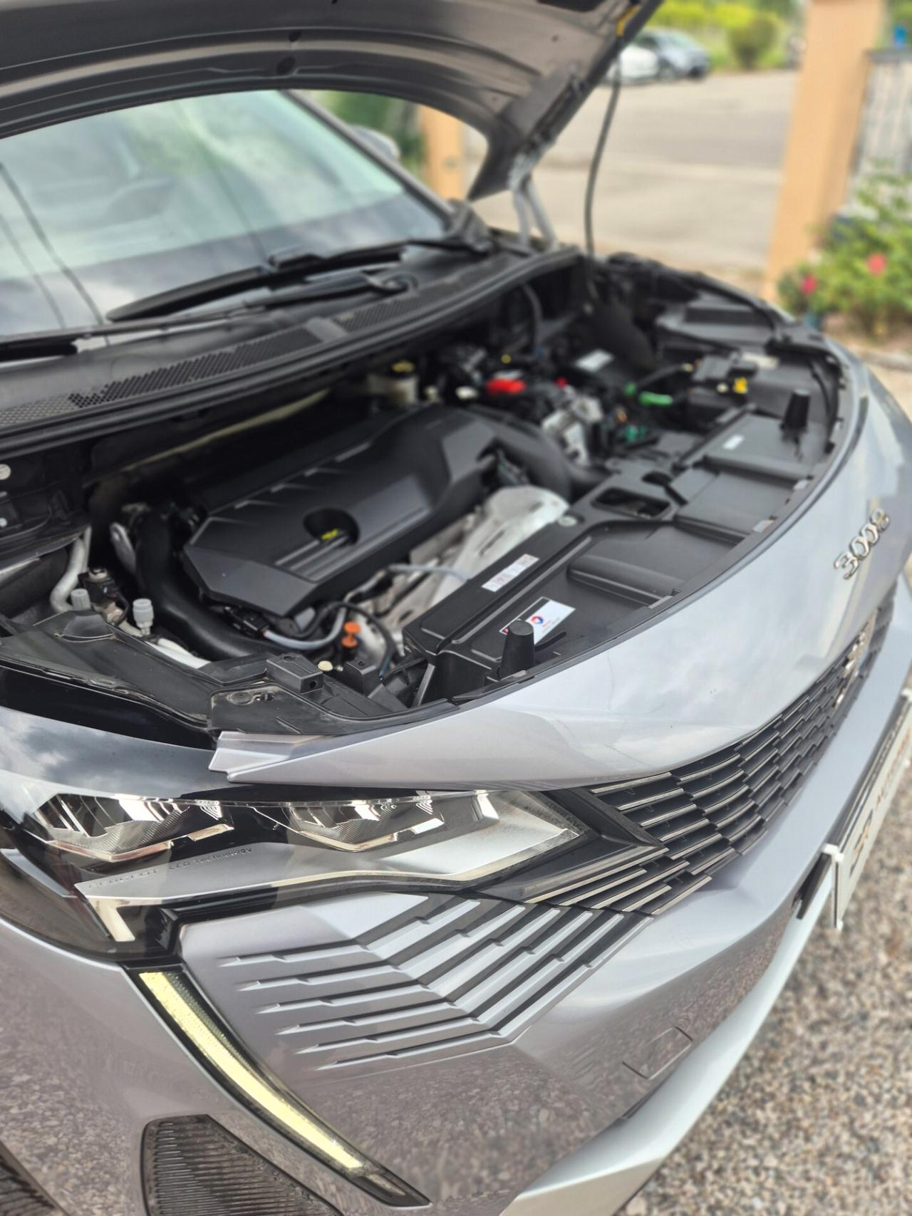 Peugeot 3008 Hybrid 225 e-EAT8 Allure Pack