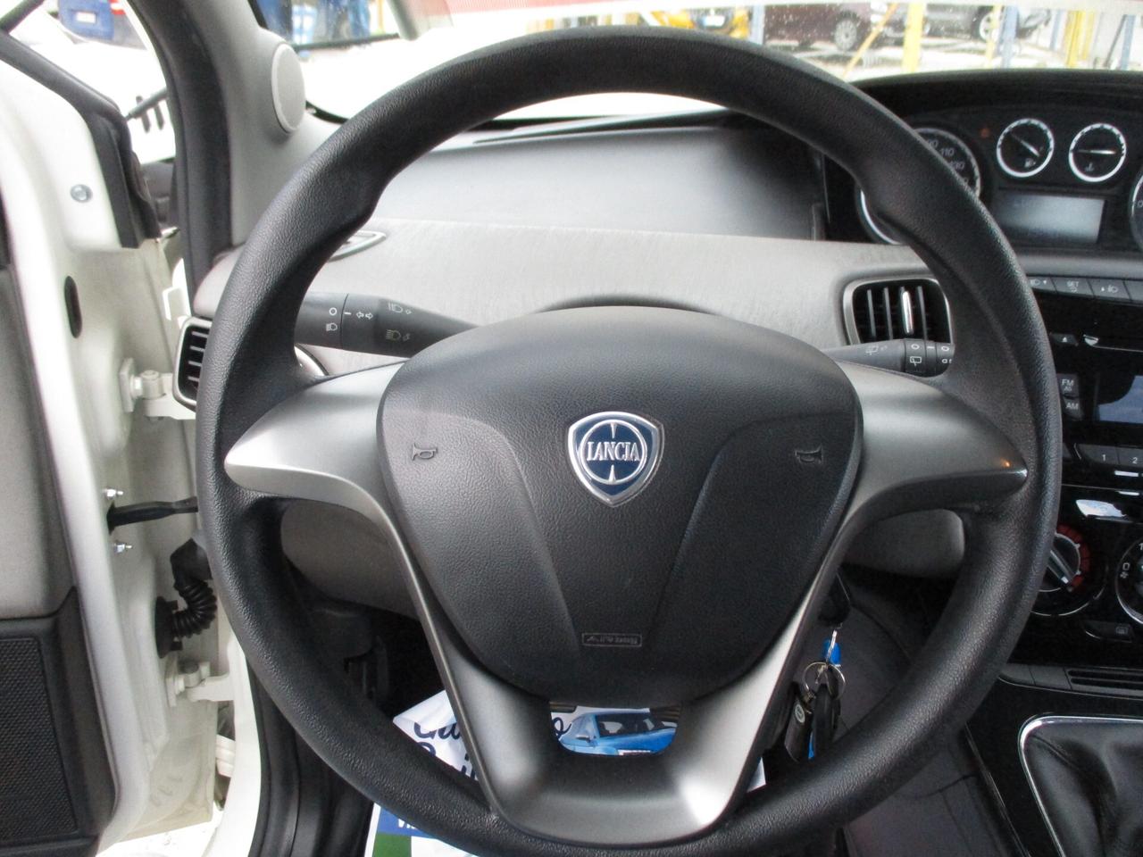 Lancia Ypsilon 1.3 MJT 16V 95 CV MOLTO BELLA 2012