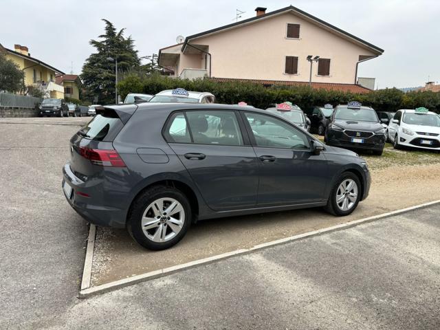 VOLKSWAGEN Golf 1.0 eTSI EVO DSG Life NEOPATENTATI