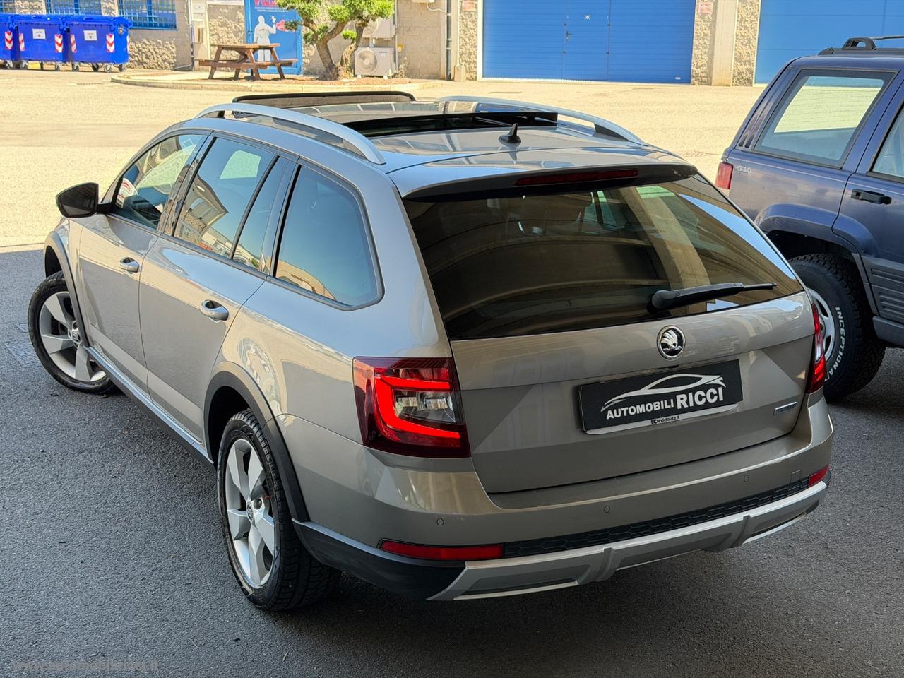 SKODA Octavia 2.0 TDI CR 180 4x4 DSG W. Scout