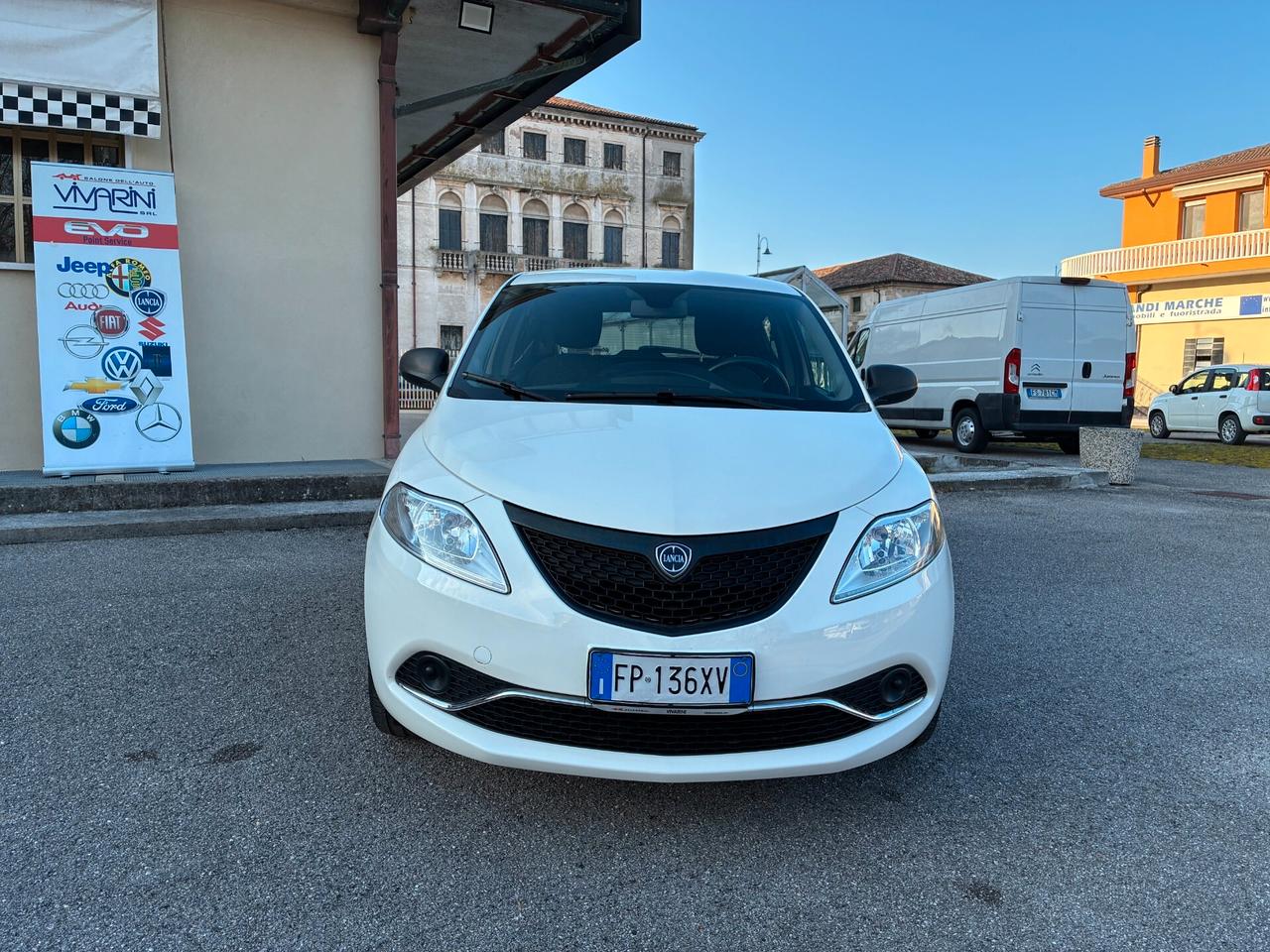 Lancia Ypsilon 1.2 69 CV 5 porte Elefantino