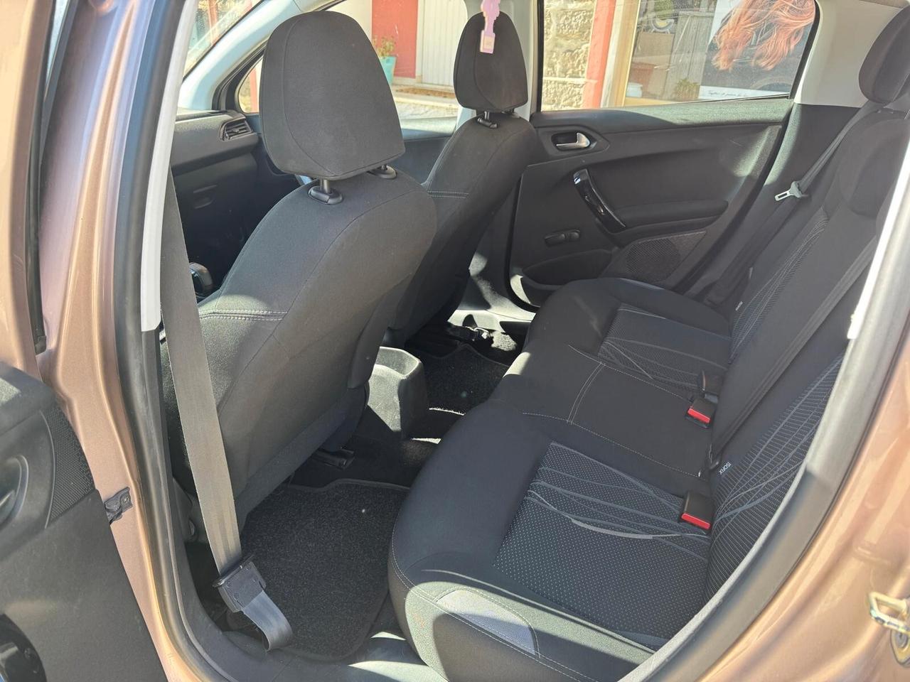 Peugeot 208 1.2 VTi 82 CV 5 porte Active