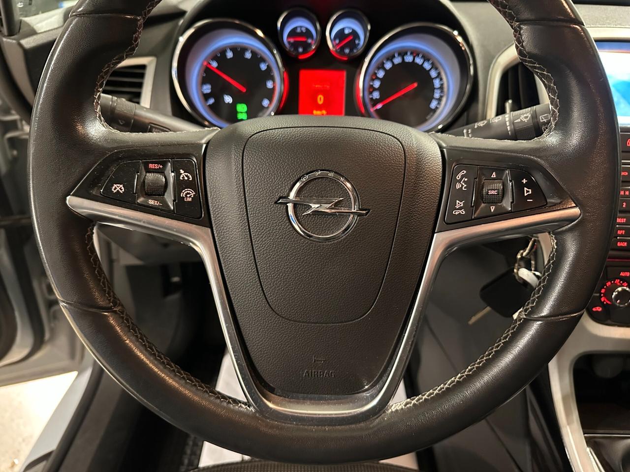 Opel Astra GTC 2.0 CDTI 165CV 3 porte Cosmo - DISTRIBUZIONE FATTA