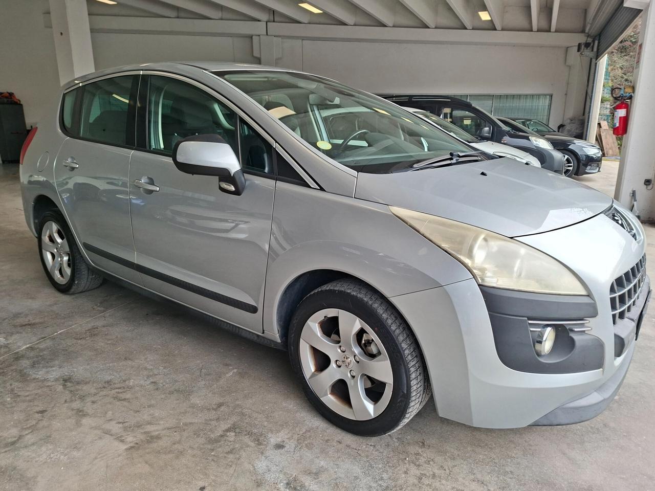 Peugeot 3008 1.6 e-HDi 112CV cambio robotizzato Stop&Start Active
