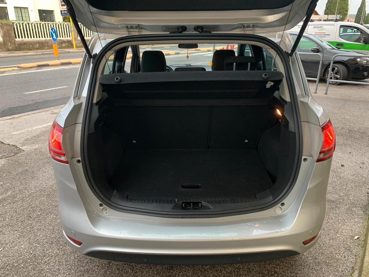 Ford B-Max 1.6 TDCi 95 CV Neopatentati