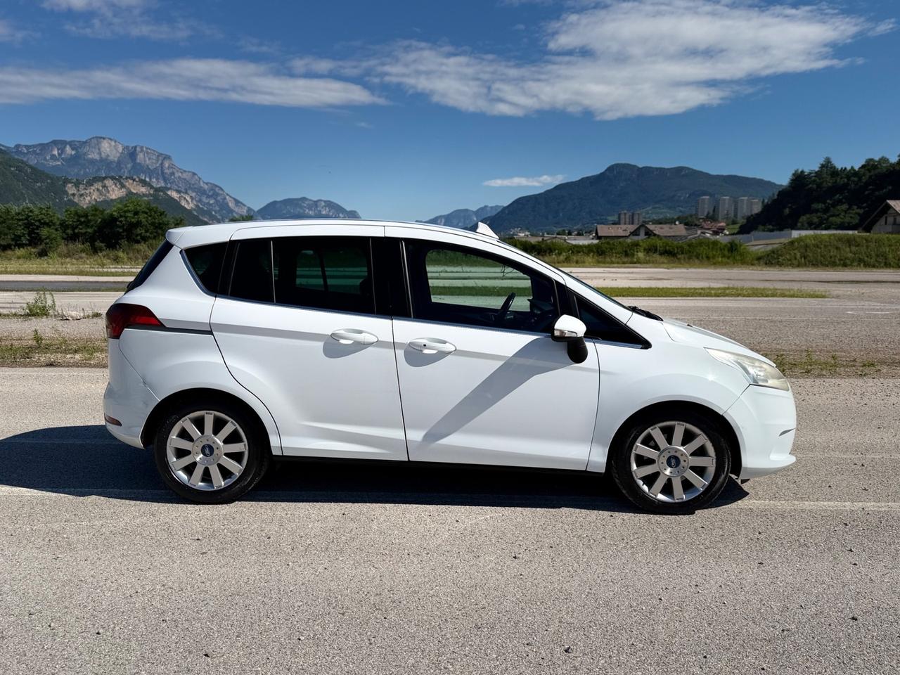 Ford B-Max 1.5 TDCi 75 CV Titanium ok neopatentati