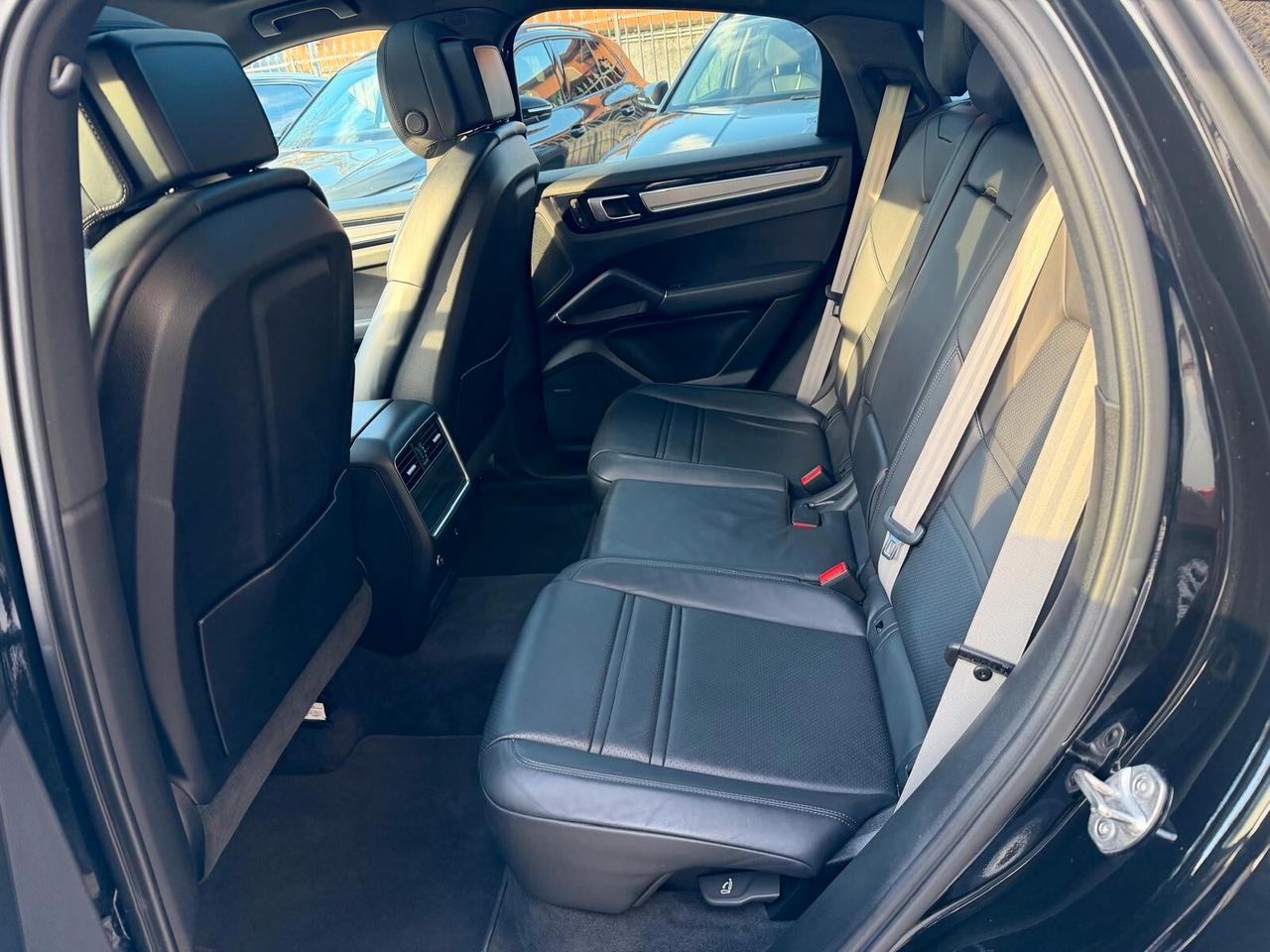 Porsche Cayenne Coupé 3.0 V6 E-Hybrid