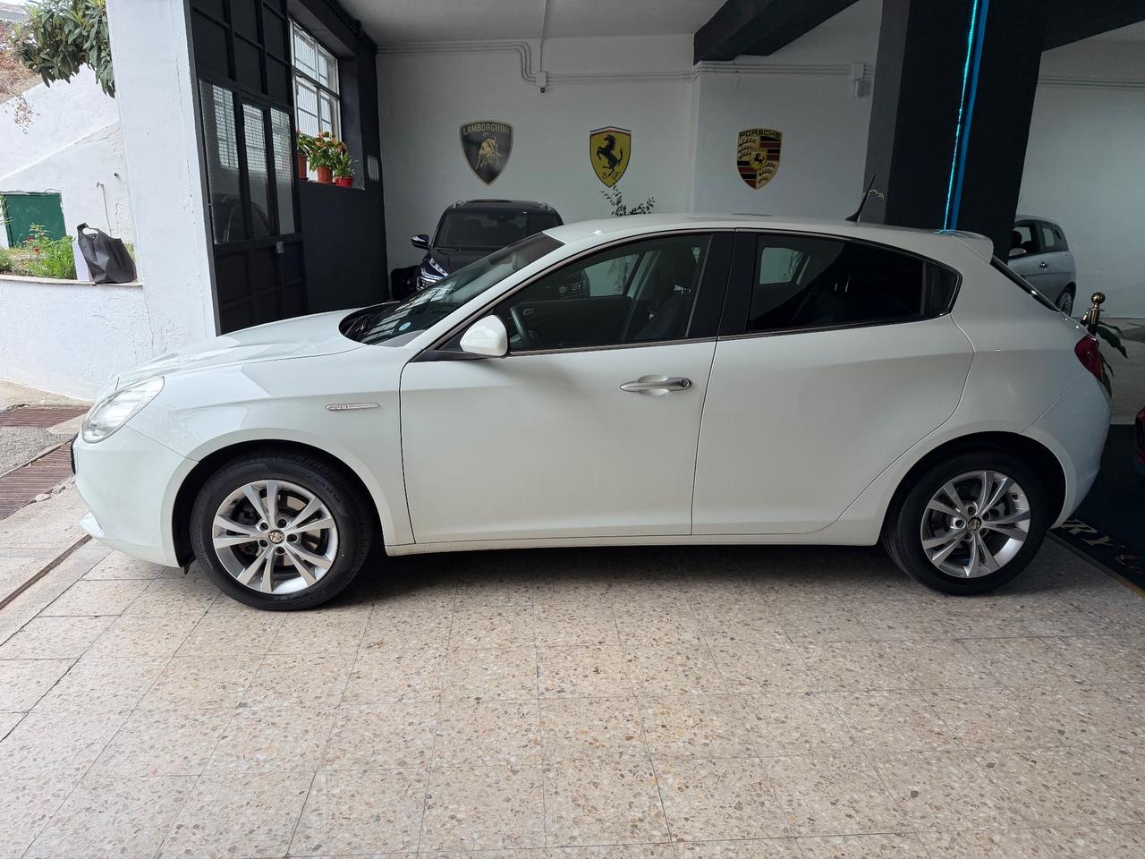 Alfa Romeo Giulietta 1.6 JTDm-2 105 CV