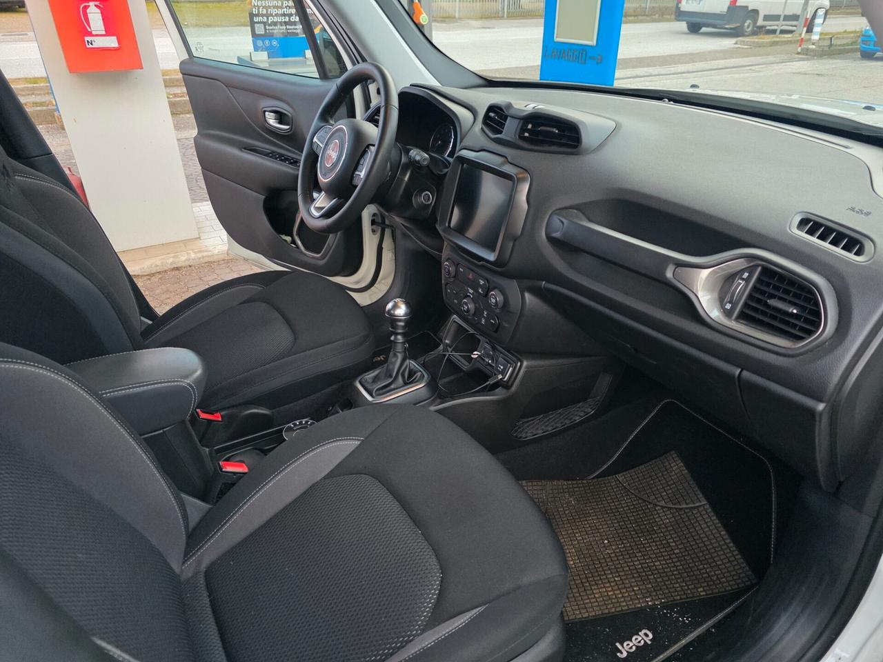 Jeep Renegade 1.0 T3 Limited 2023 con 29.900 km Neopatentati ok