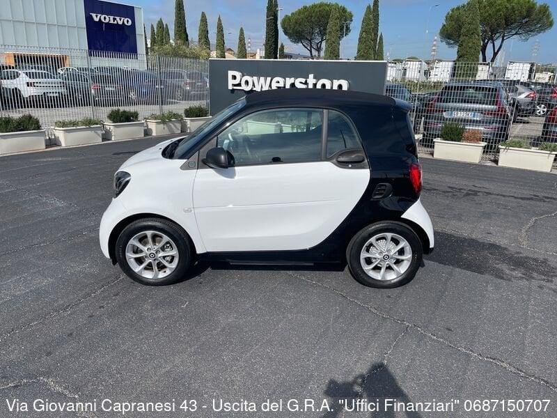 smart fortwo EQ Passion