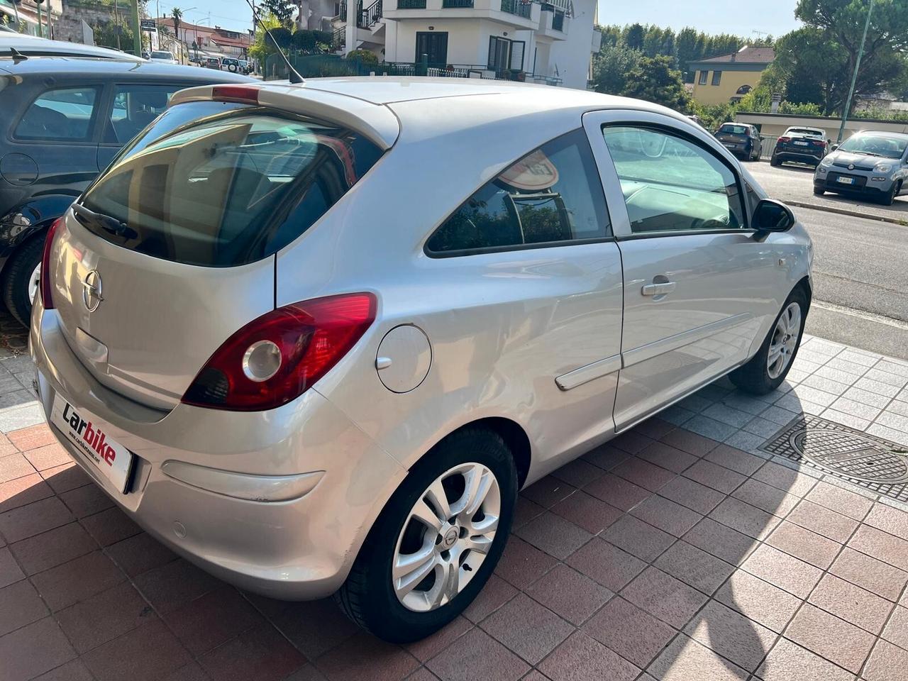Opel Corsa 1.0 12V 3 porte Club