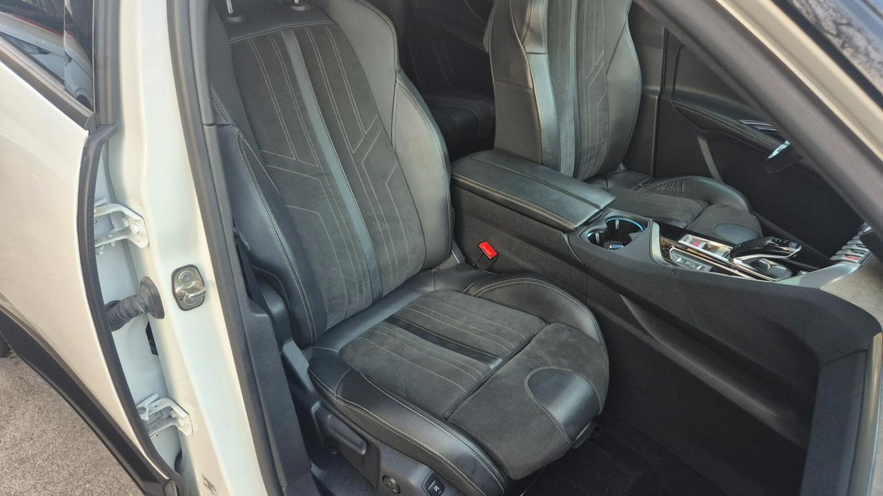 Peugeot 5008 BlueHDi 130 S&S EAT8 GT Pack