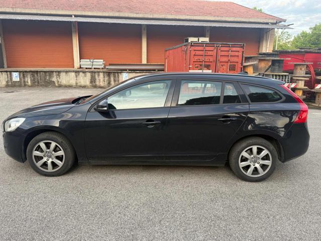 VOLVO V60 D2 1.6 Summum senza nessun lavoro da fare