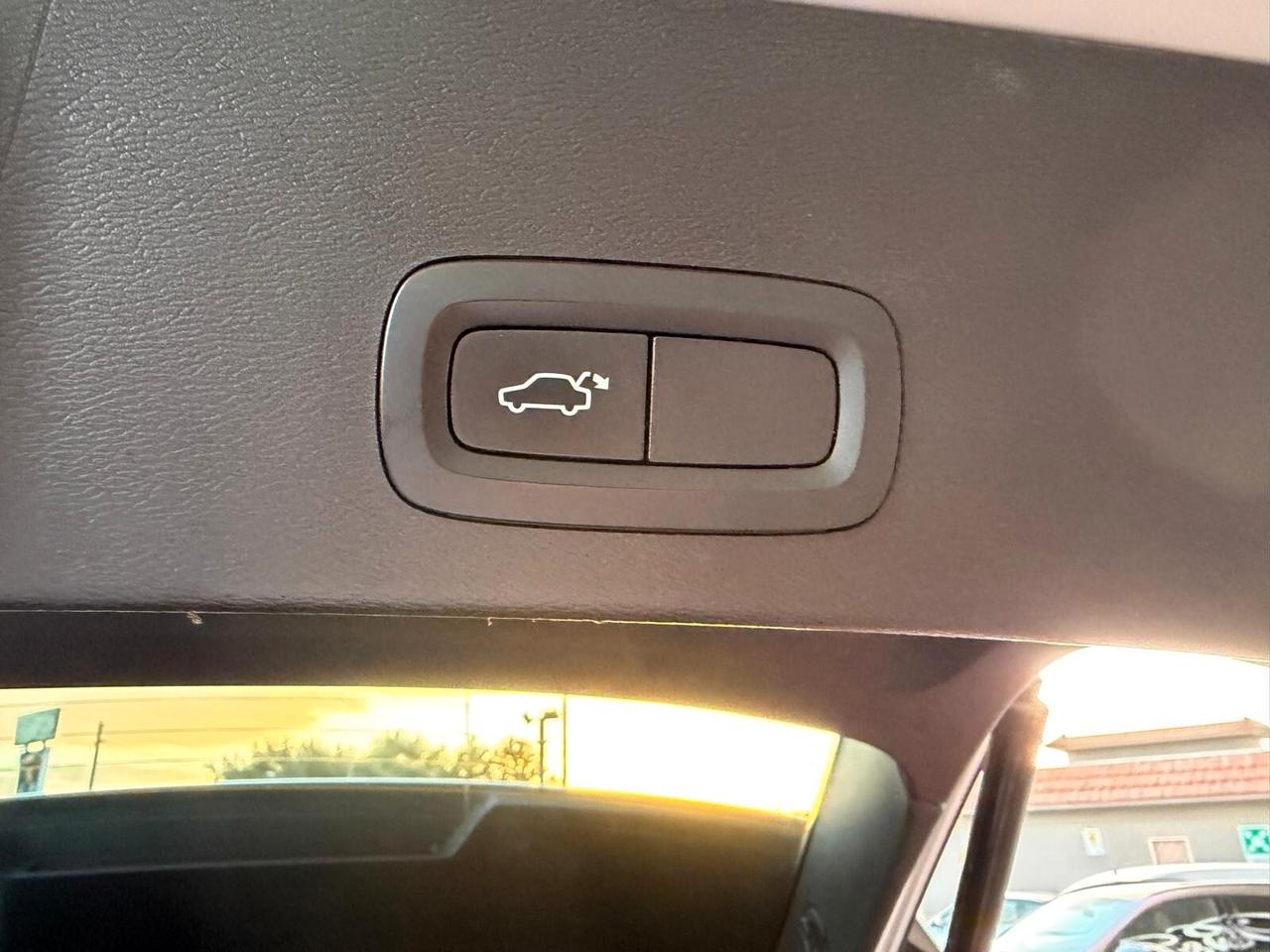 VOLVO XC 40 D3 GEARTRONIC 2.0 150CV PELLE NAVI CAM ANNO 2020