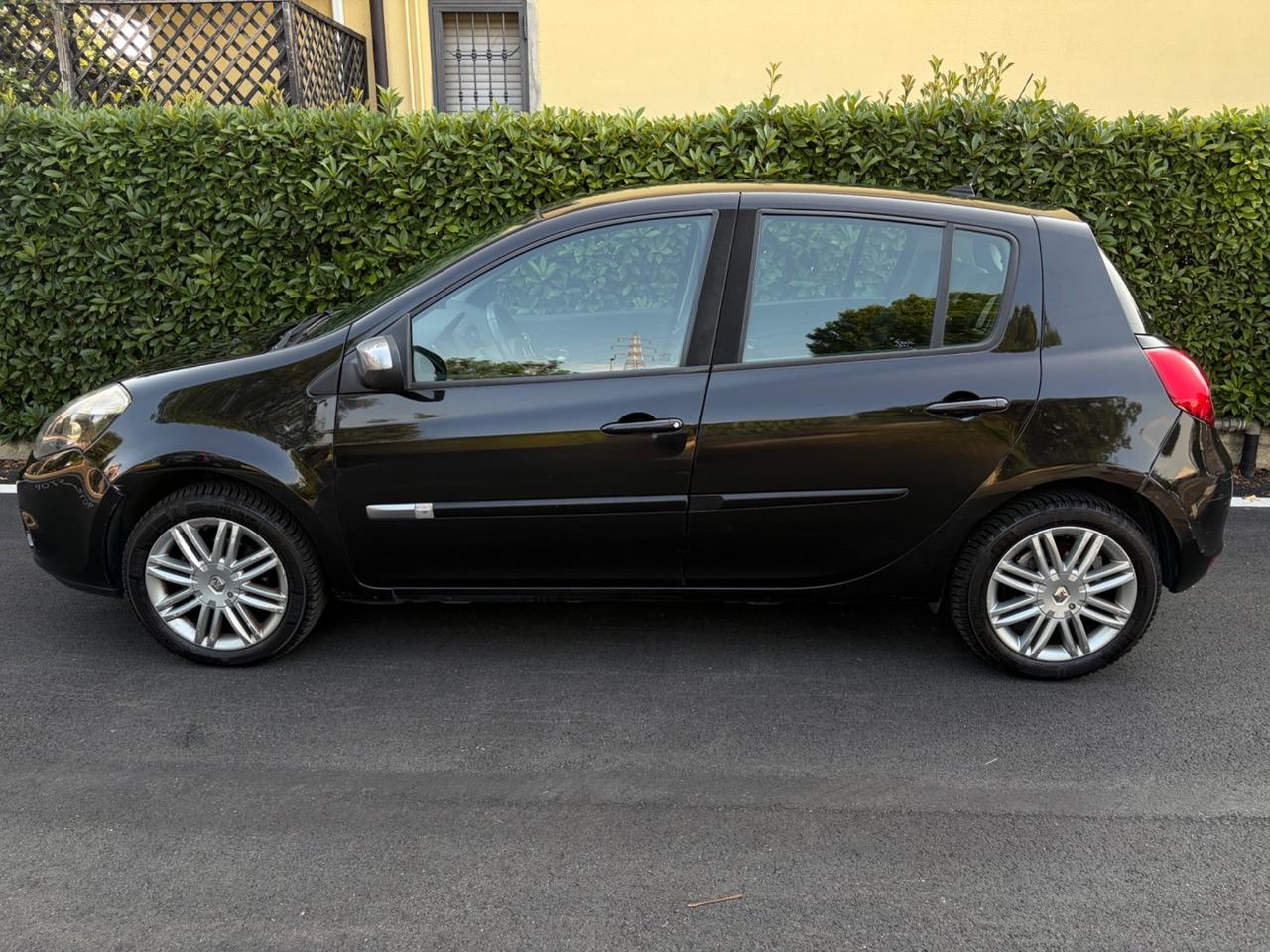 Renault Clio 1.2 16V 5 porte GPL Dynamique