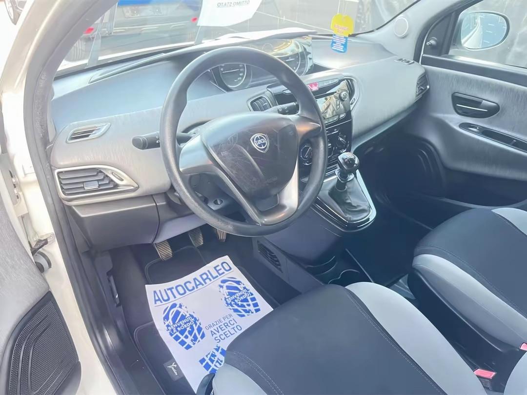 Lancia Ypsilon 1.2 benzina e gpl di serie Ecochic Gold