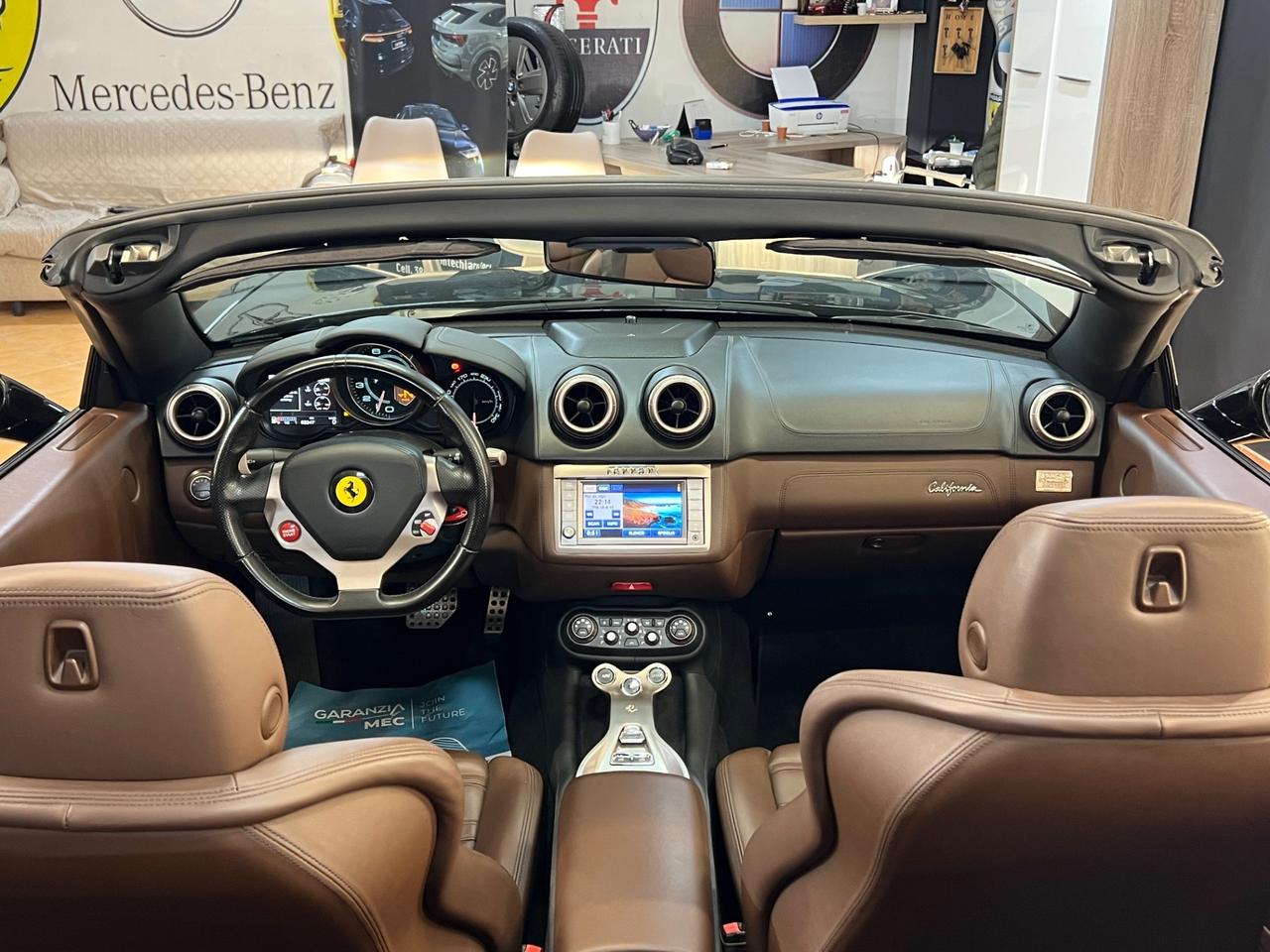 Ferrari California DCT Book service