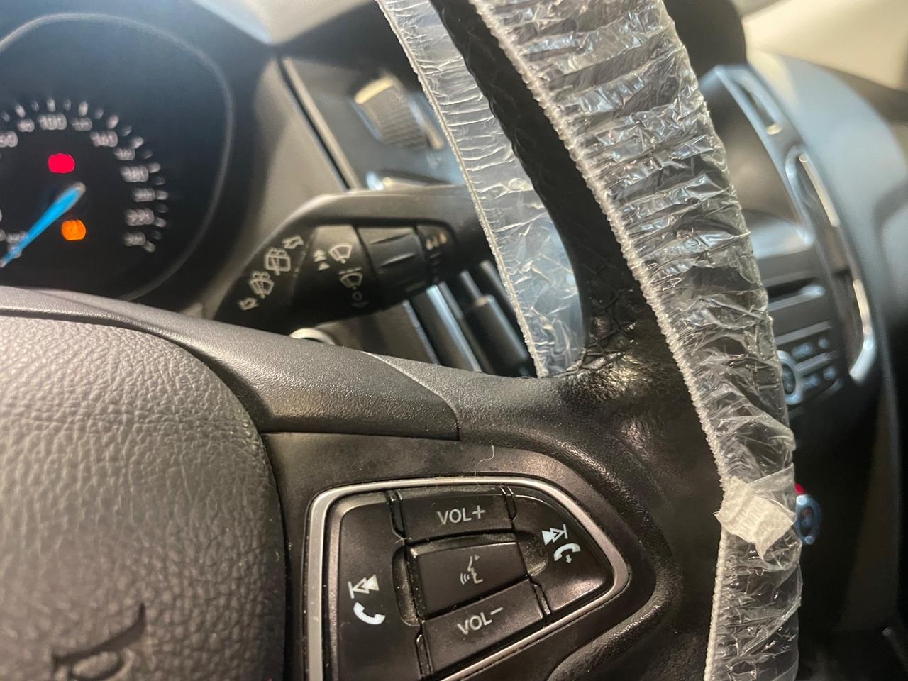 Ford Focus 1.6 120 CV GPL Titanium