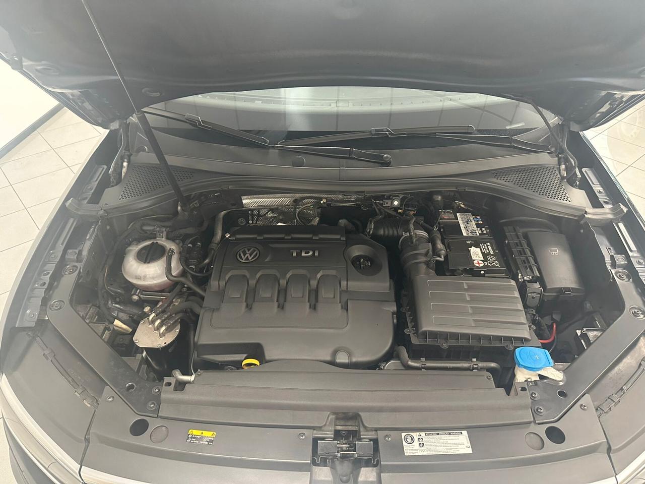 Volkswagen Tiguan 2.0 TDI SCR DSG 4MOTION Business BMT