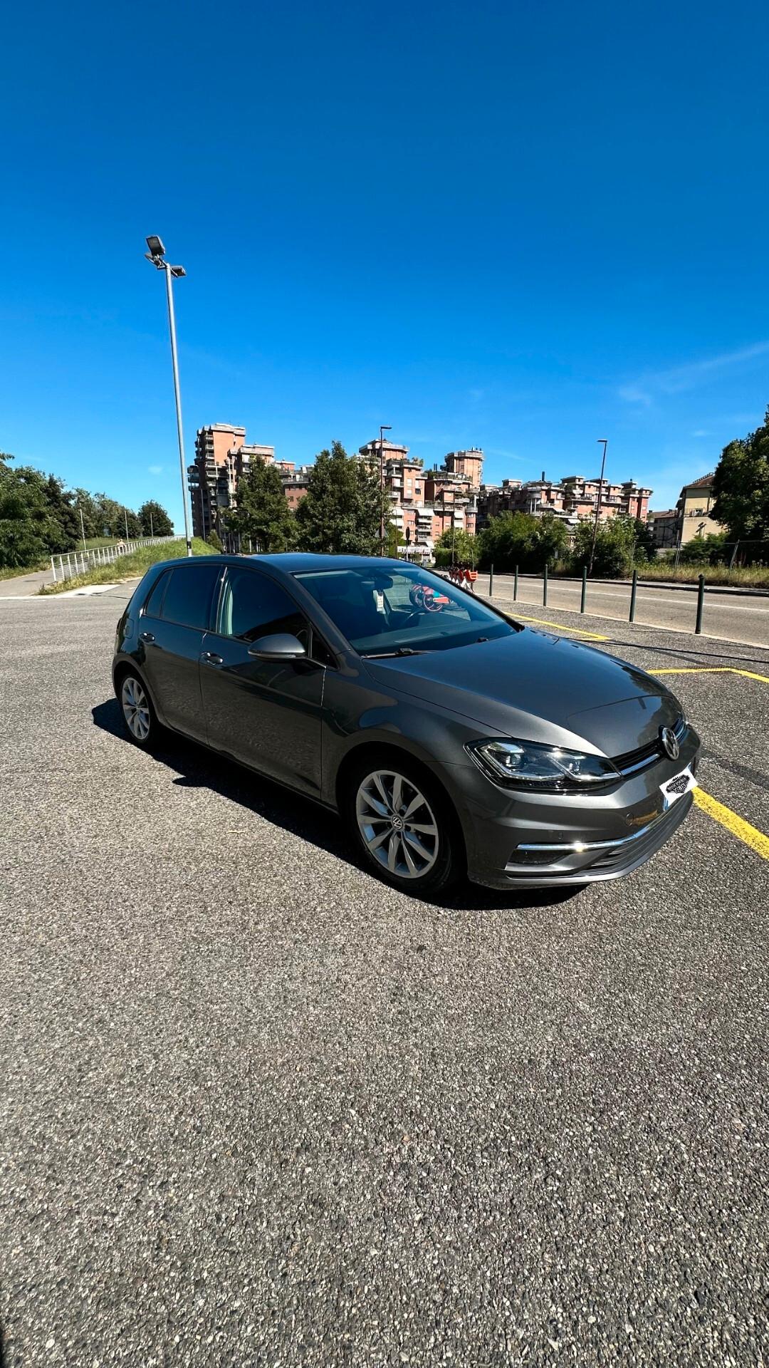 Volkswagen Golf 7.5 Restyling 1.6 TDI 115 CV, euro 6B, ok Neopatentati, Virtual Cockpit ,FULL OPTIONAL .