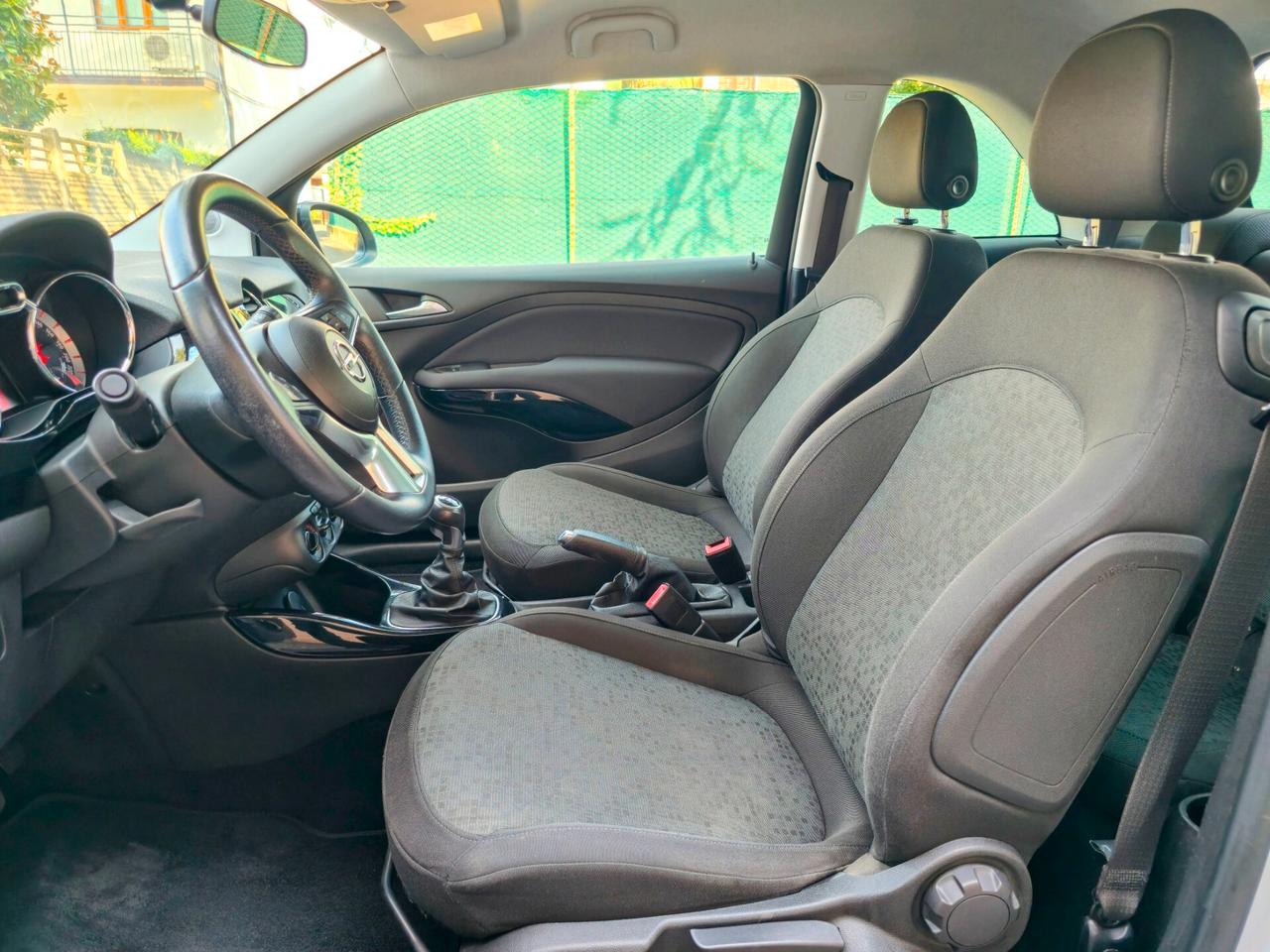 Opel Adam