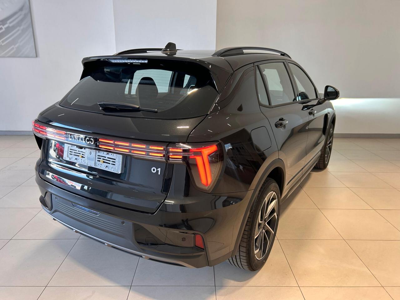 Lynk&co 01 PHEV Core