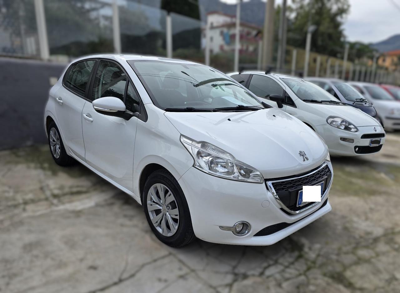 Peugeot 208 PureTech 82 5 porte Allure