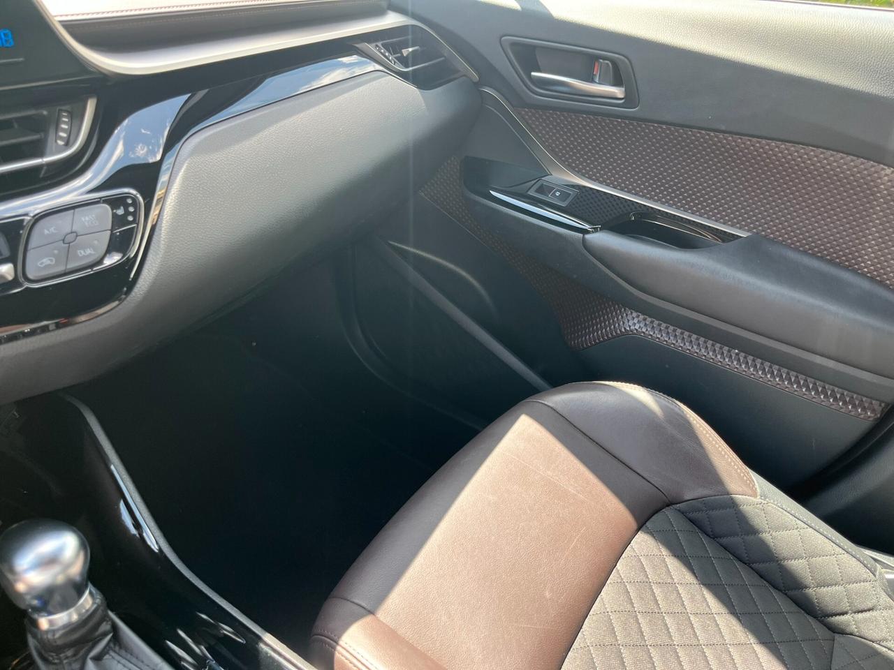 Toyota C-HR 1.8 Hybrid E-CVT Lounge