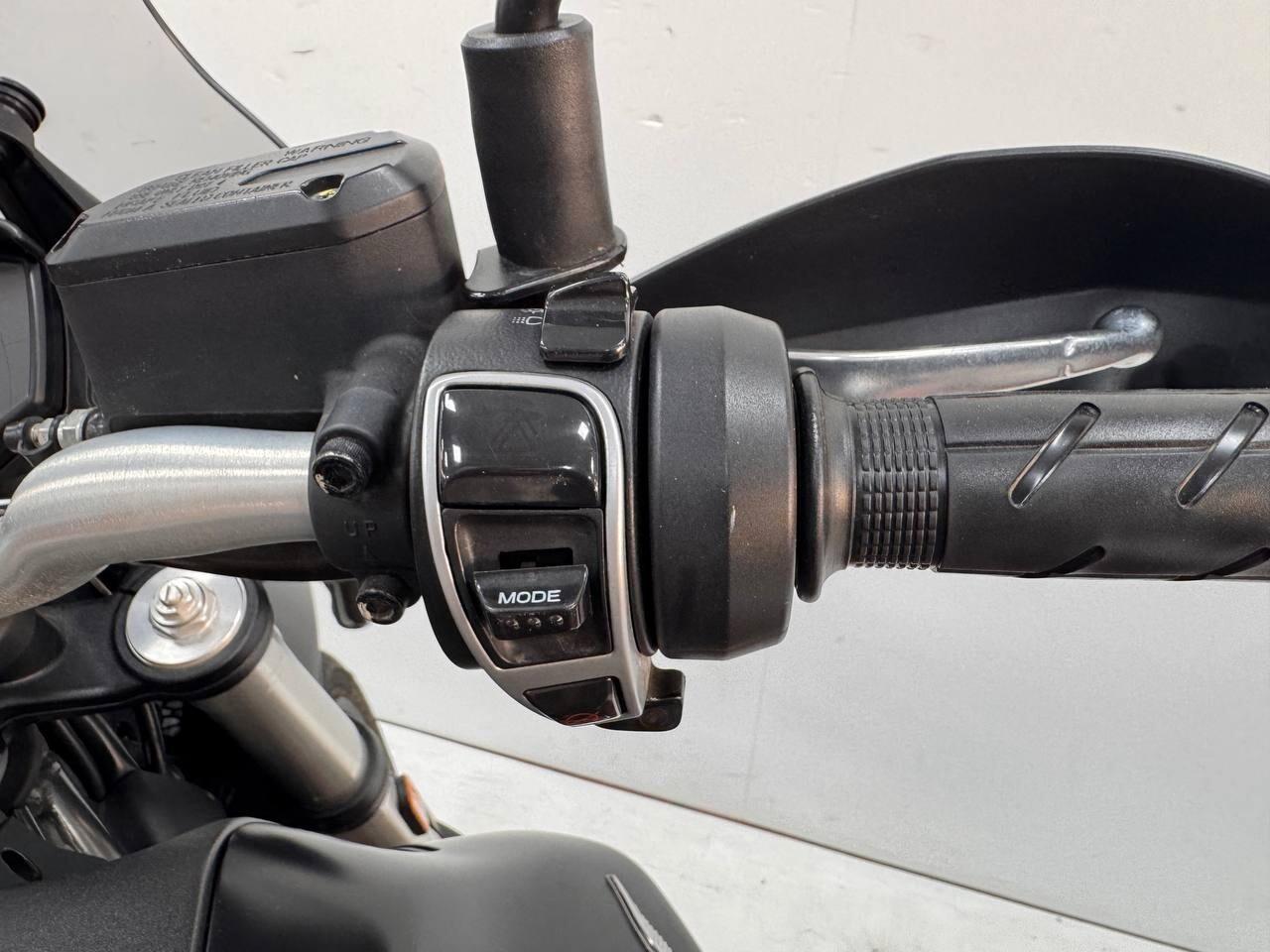 Moto Guzzi V85 TT DA 152 € AL MESE – SENZA ANTICIPO