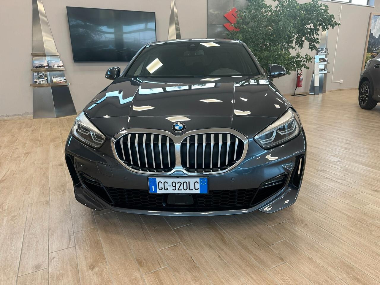 Bmw 118 118d 5p. Msport