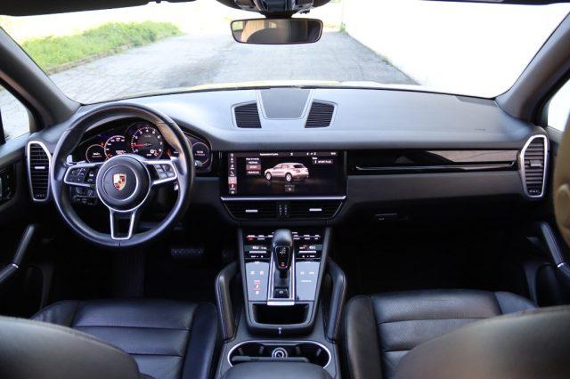 PORSCHE Cayenne 3.0 V6