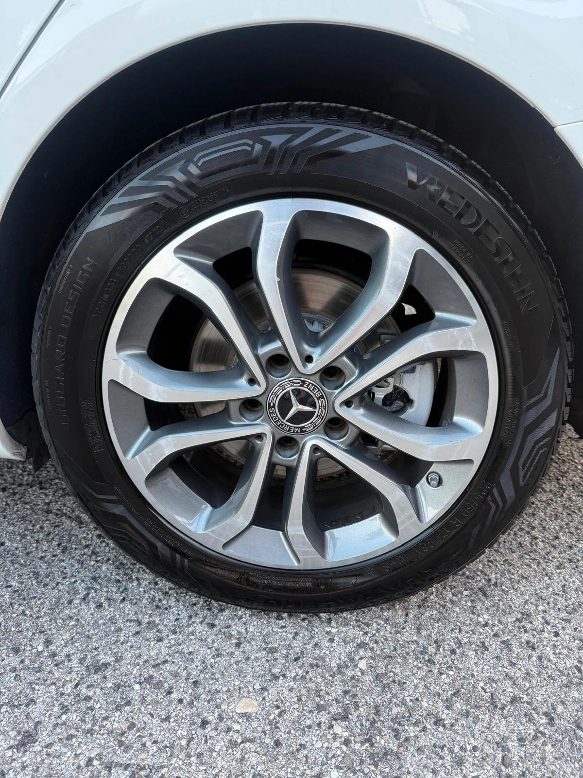 Mercedes-benz C 180 C 180 d T Blue TEC AMG Sport