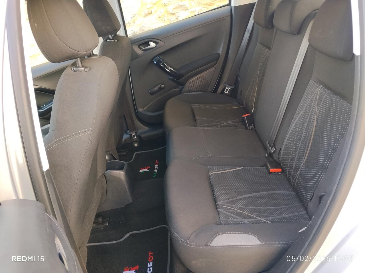 Peugeot 208 1.4 HDi 70 CV 5 porte Allure