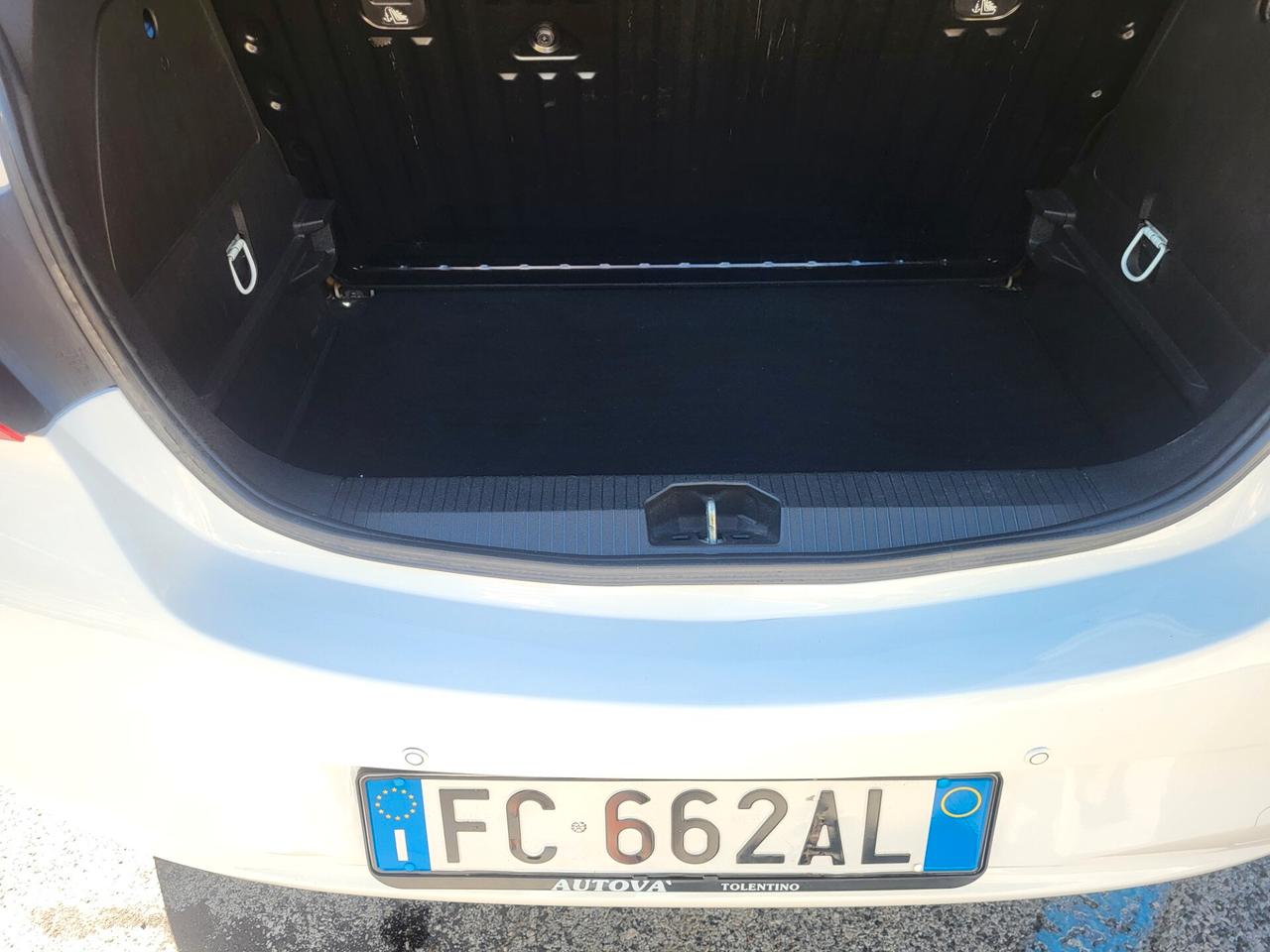 OPEL CORSA 1,4 GPL-UNICA PROPR-3 REVISIONI-EURO 6