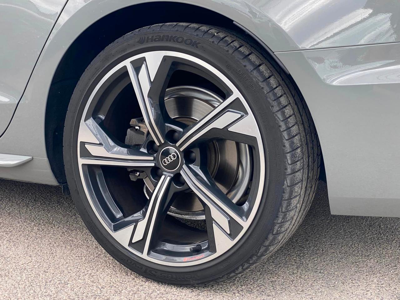 Audi A4 Avant 40 TDI S tronic line edition