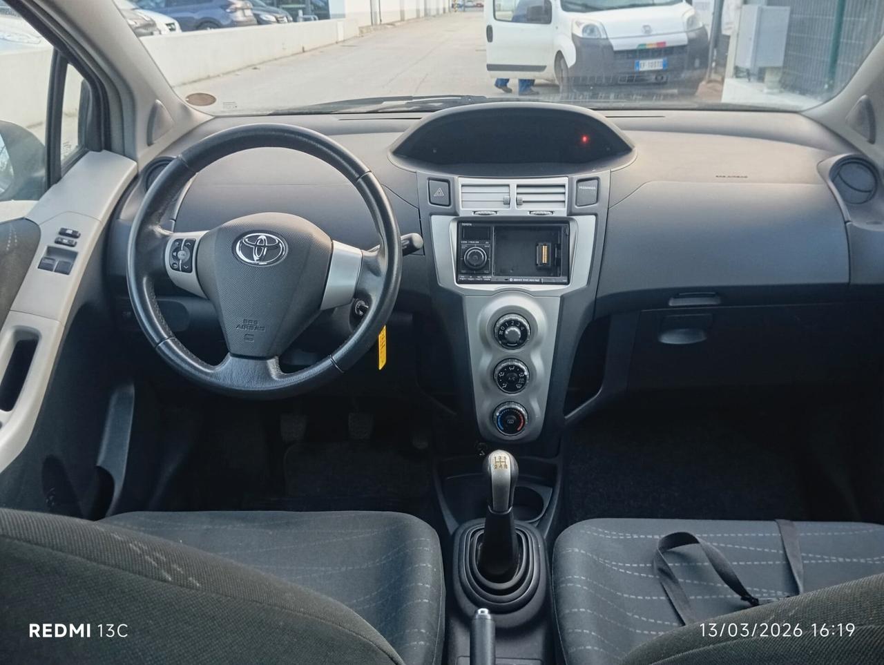 Toyota Yaris 1.3 5 porte Navi