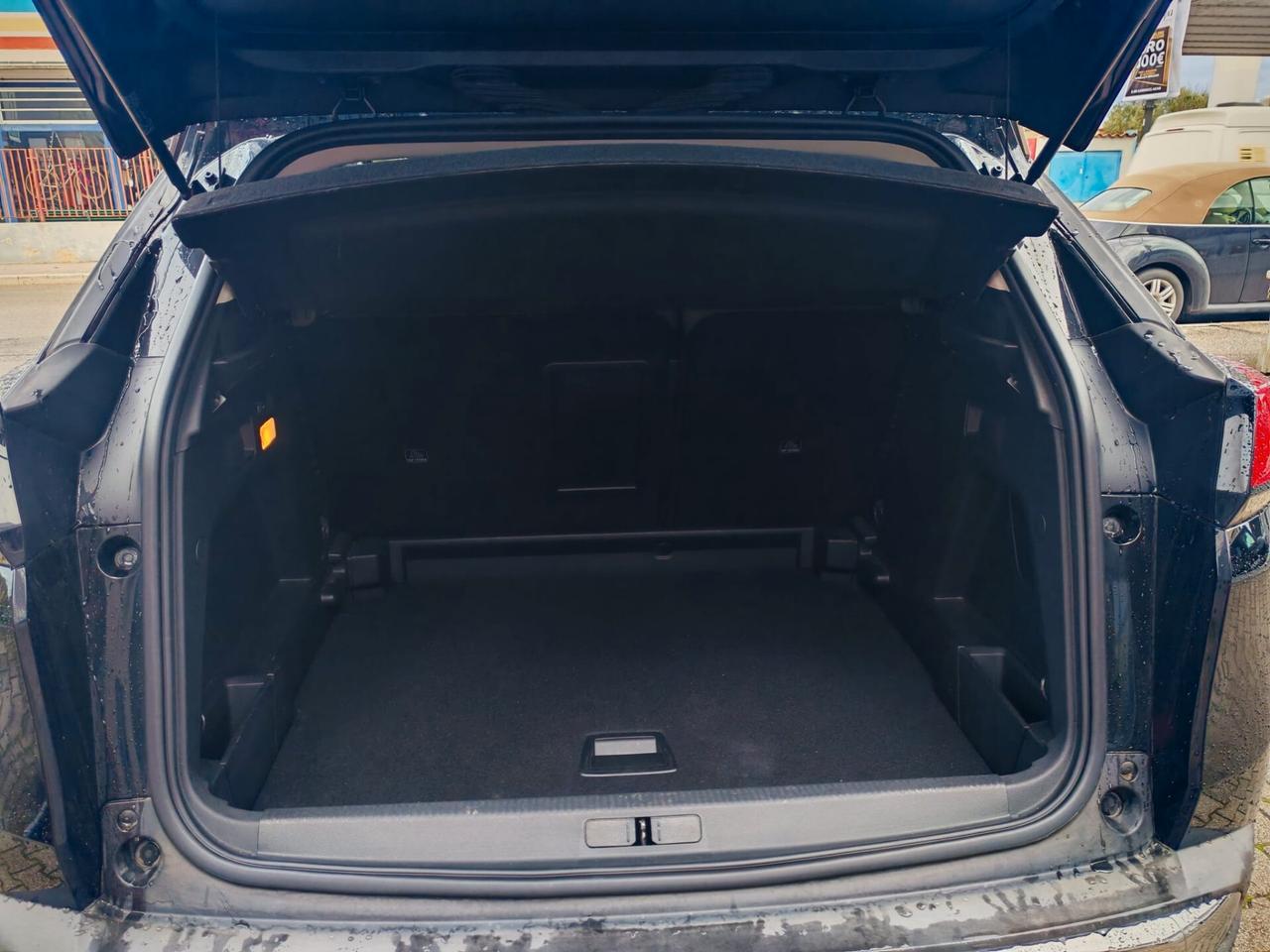 Peugeot 3008 BlueHDi 130 S&S EAT8 Crossway