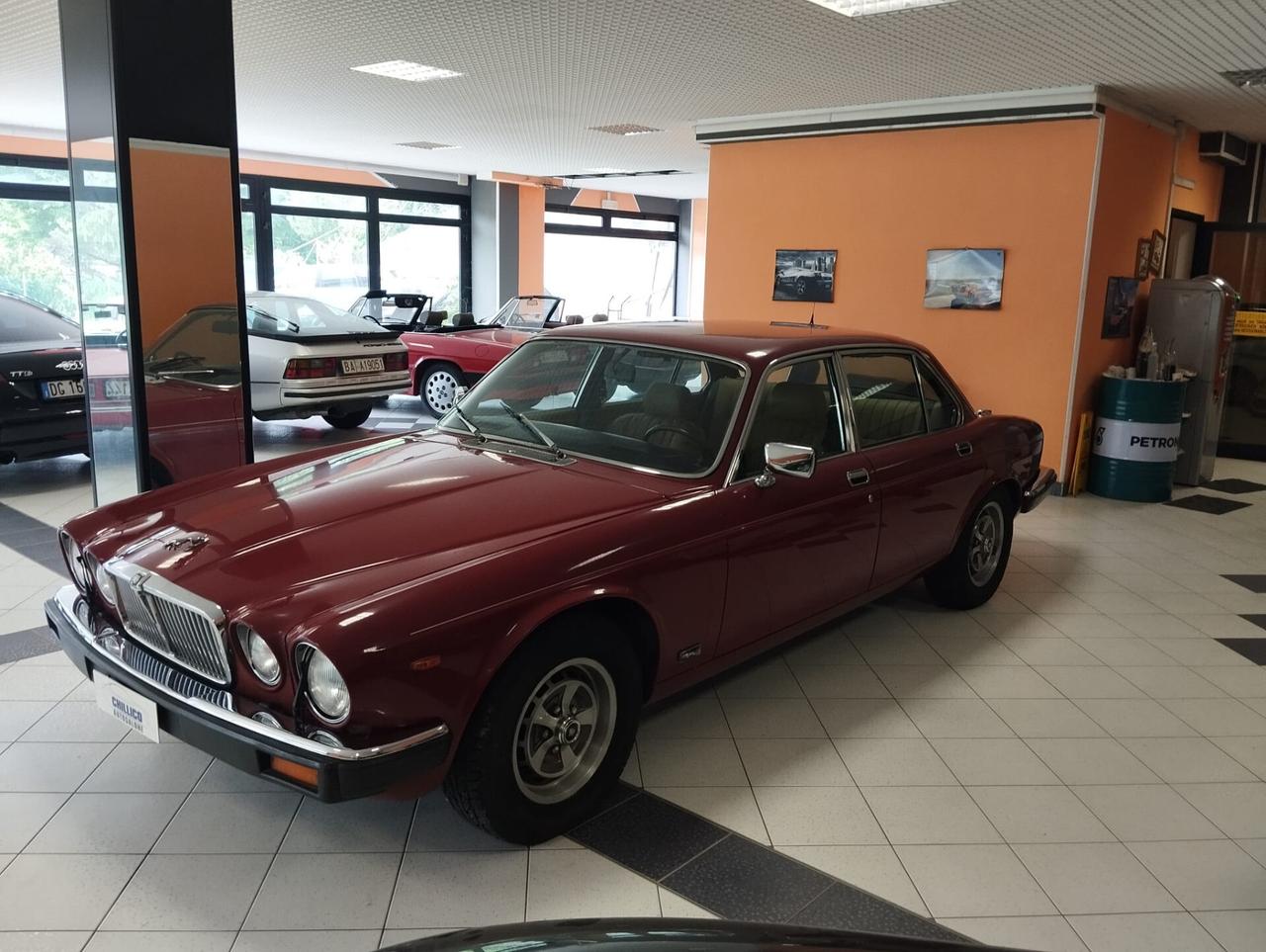 Jaguar XJ6 MANUALE