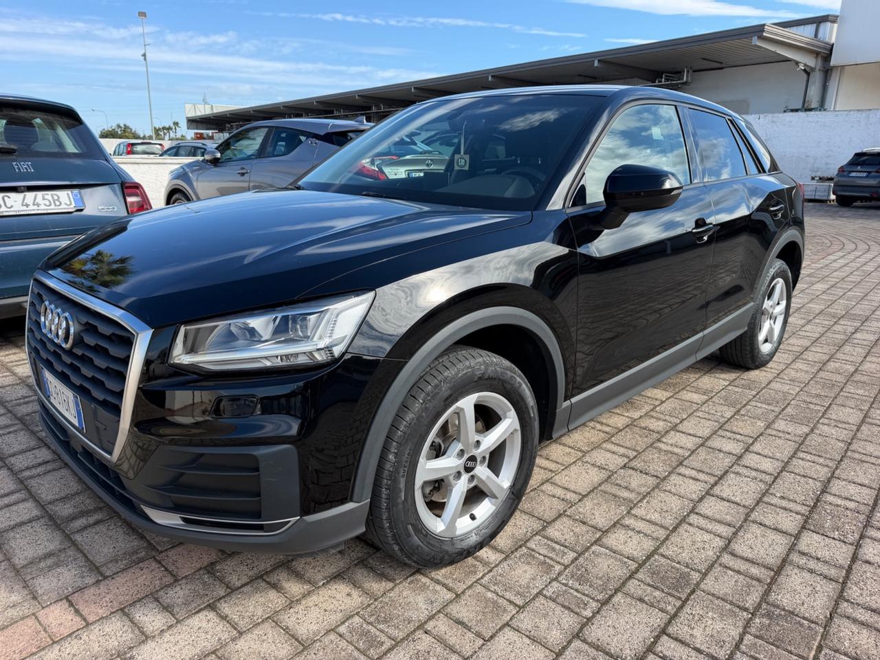 Audi Q2 30 TDI S tronic Identity Black