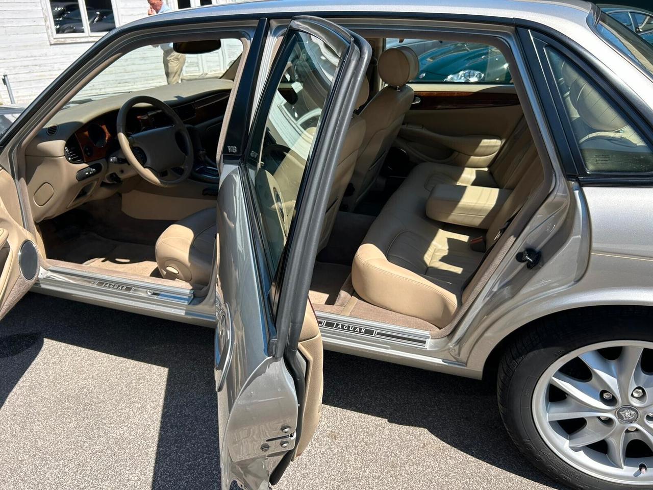 Jaguar XJ 3.2 cat Executive