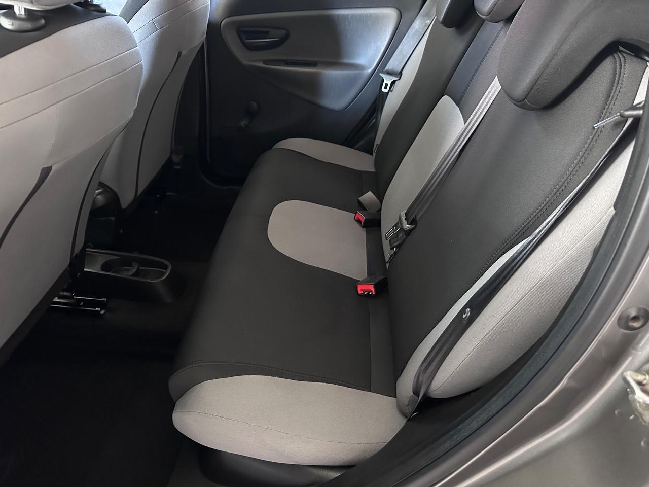 Lancia Ypsilon 1.2 Benzina 69 CV 5 porte Ok Neopatentati
