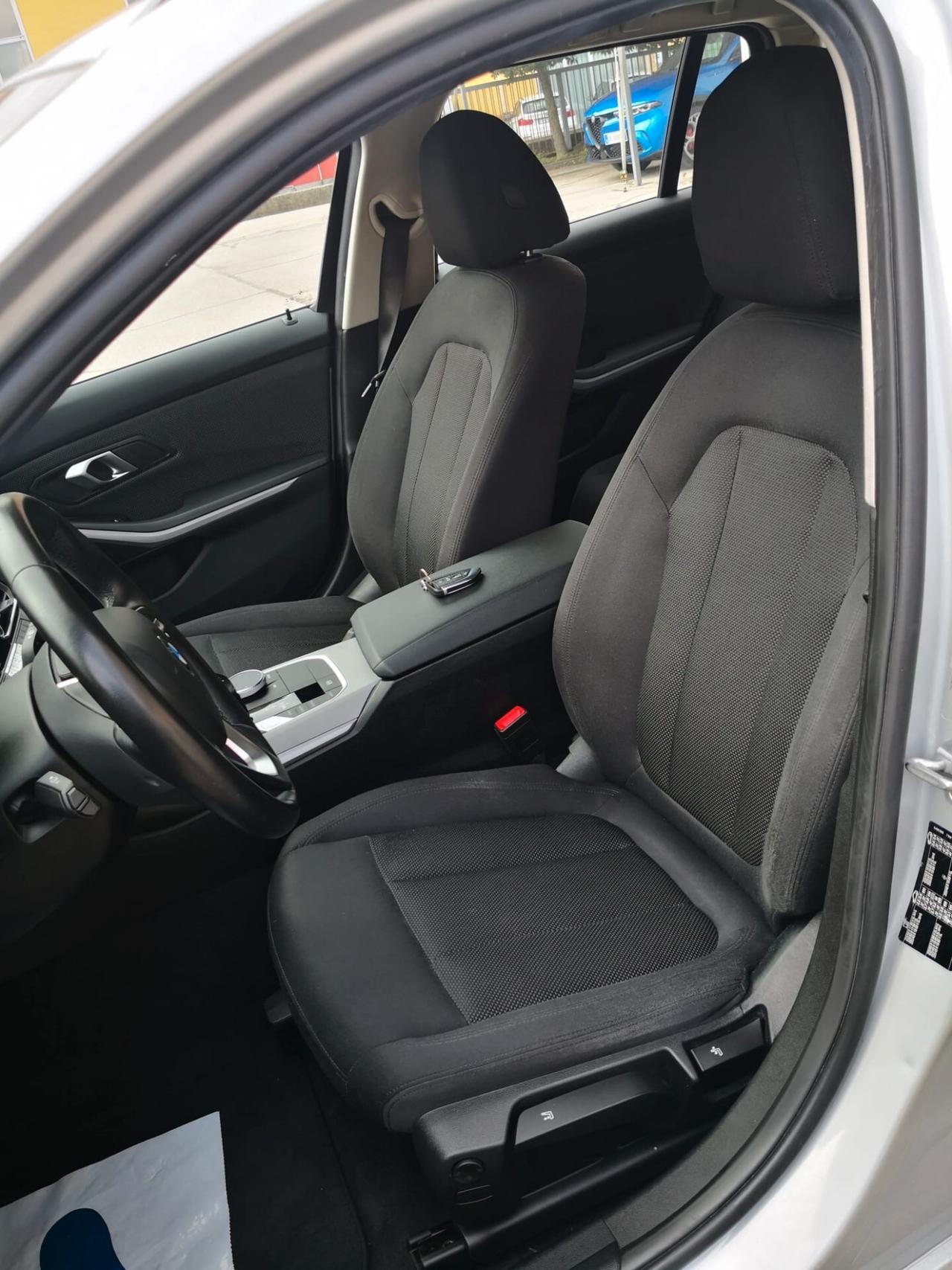 Bmw 320d MHEV Touring ***CAR PLAY***NAVI***BAGAGLIAIO ELETTRICO***