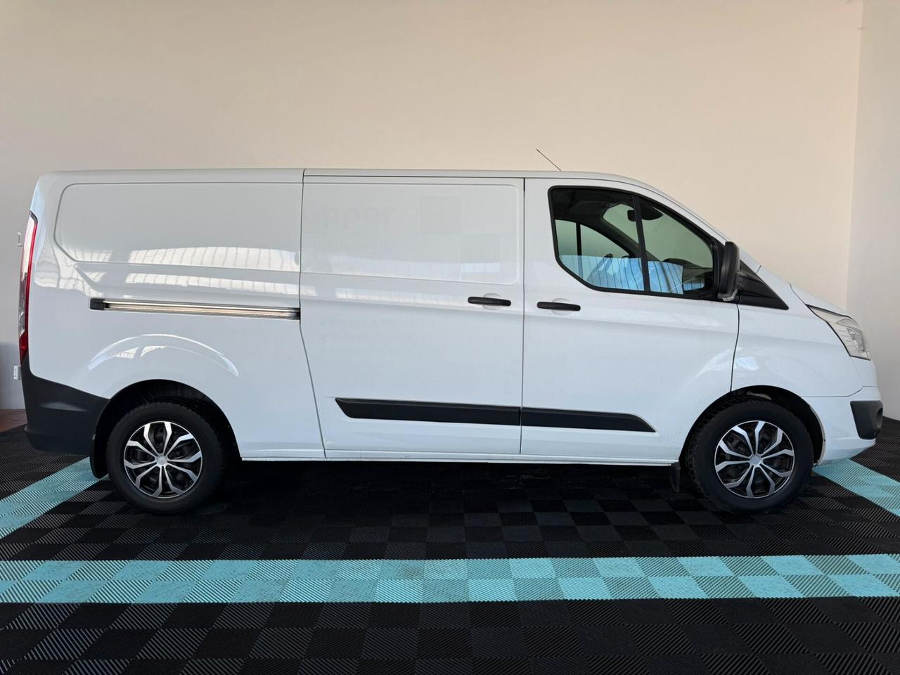 Ford Transit Custom 2.0 Tdci 170cv L2 H1