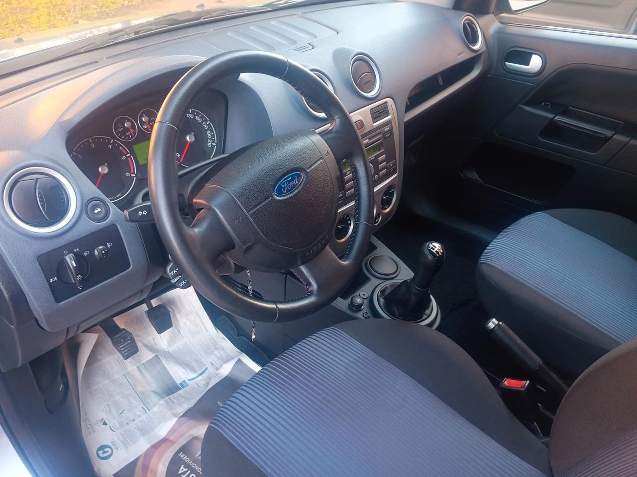 Ford Fusion 1.4 TDCi 5p. Collection