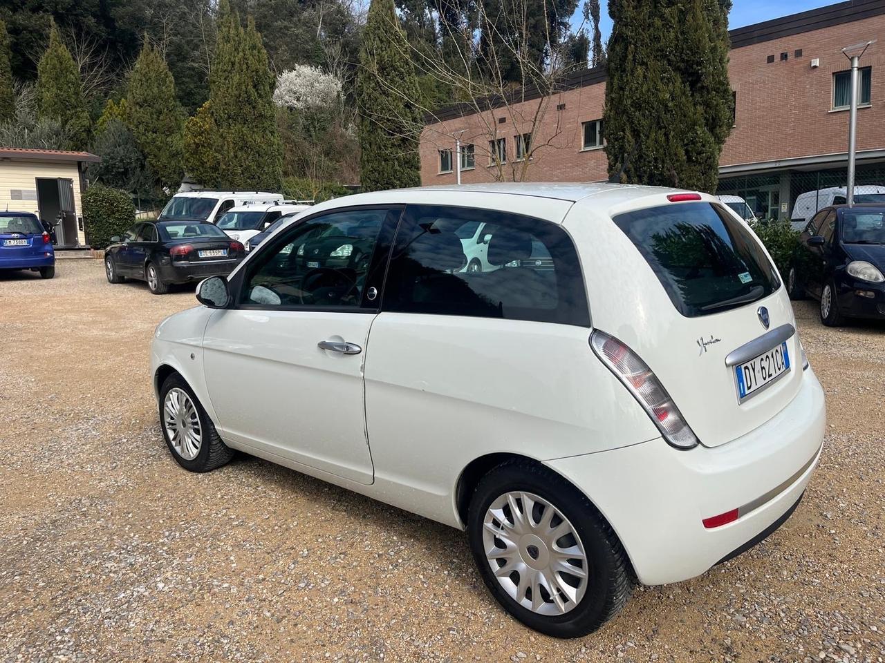 Lancia Ypsilon 1.4 Benzina/GPL - Neopatentati