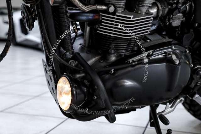 Triumph Bonneville SE 900 | RESTYLING BY "ATELIER OFFICINA 76"|