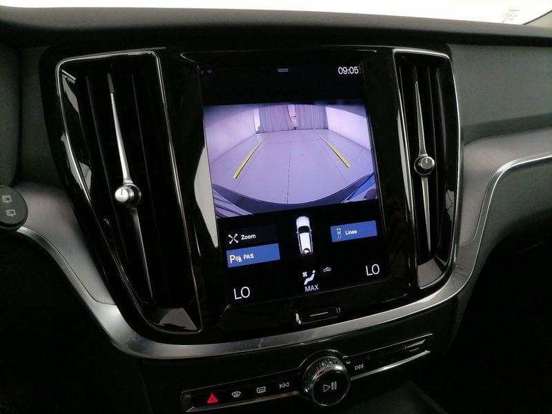 Volvo V60 2.0 b3 Momentum Business Pro auto 8m my21