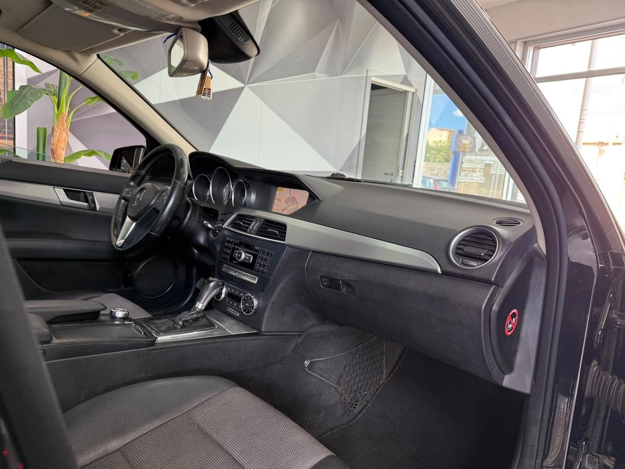 Mercedes-benz C 220 CDI BlueEFFICIENCY Avantgarde