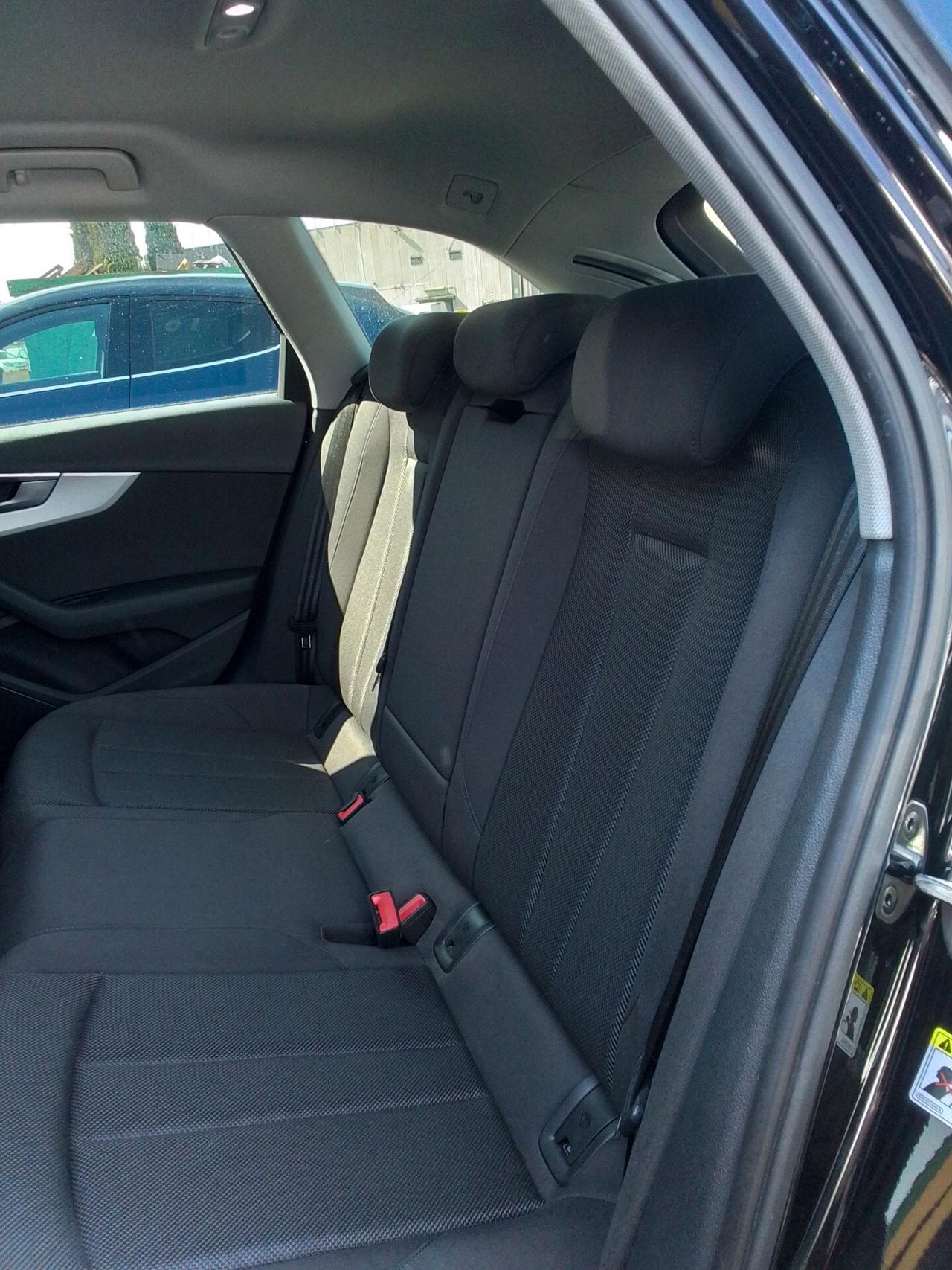 Audi A4 Avant 40 TDI S tronic Business