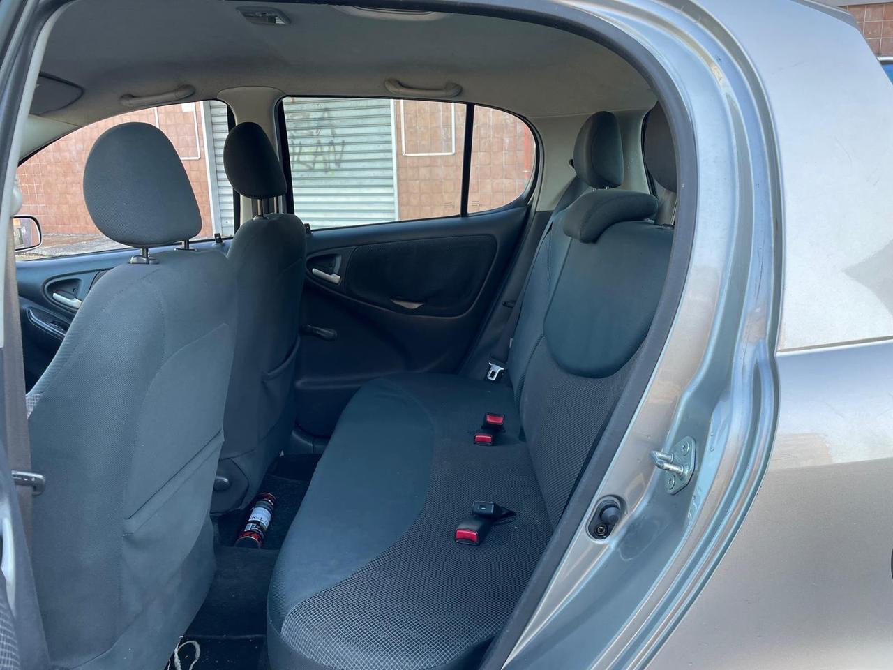 Toyota Yaris 1.0i 16V cat 5 porte Blue